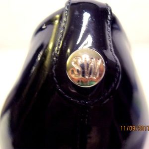 Stuart Weitzman Black patent peep pumps sz.7 HOT!!